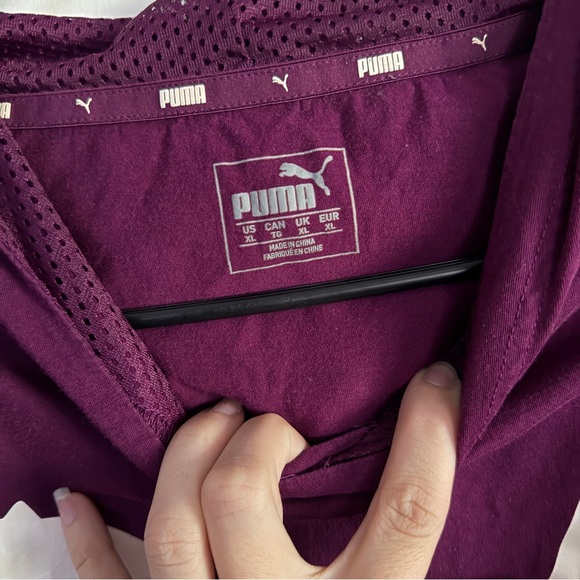 Puma Lightweight Cropped Hooded Shirt– Plum Purple – Size XL - Picture 4 of 5
